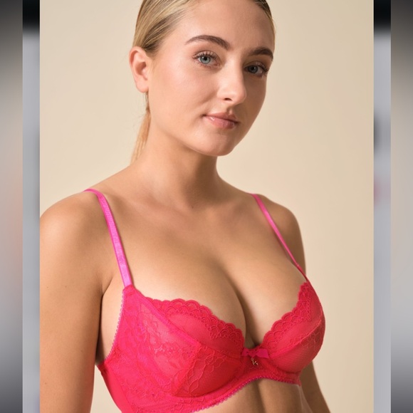 🆕 Gossard Super Boost Lace Non-Padded Plunge Bra in Rose Red 34D